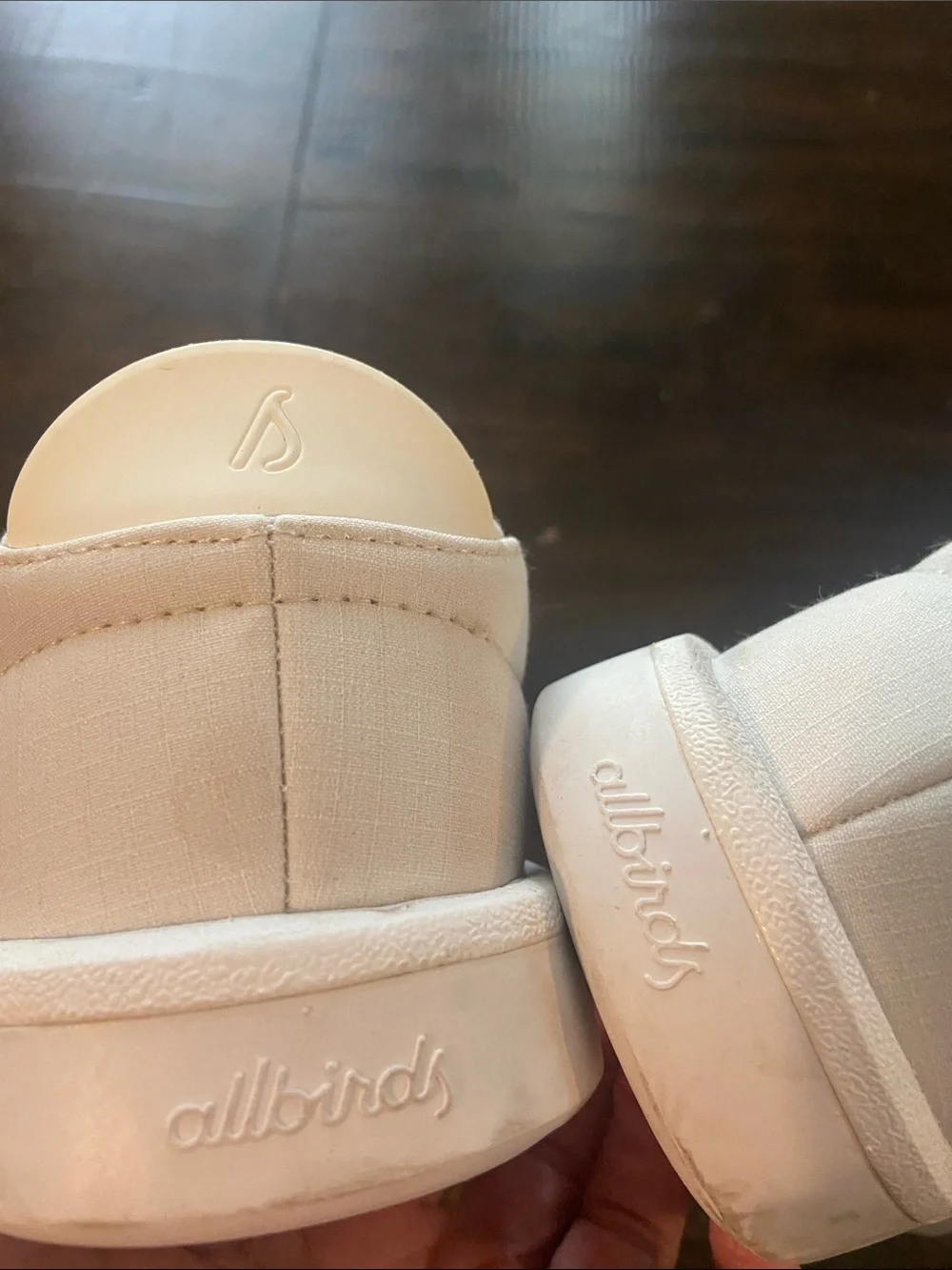 Ladies Allbirds Low-Top Sneakers in Light Beige size 9